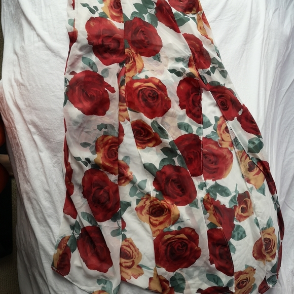 F21 floral skirt - Picture 1 of 5
